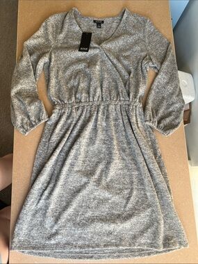 a.n.a Heather Gray Soft Long Sleeve Elastic Waist Dress